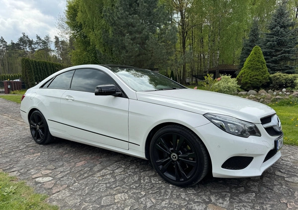 Mercedes-Benz Klasa E cena 99000 przebieg: 181401, rok produkcji 2015 z Włocławek małe 742